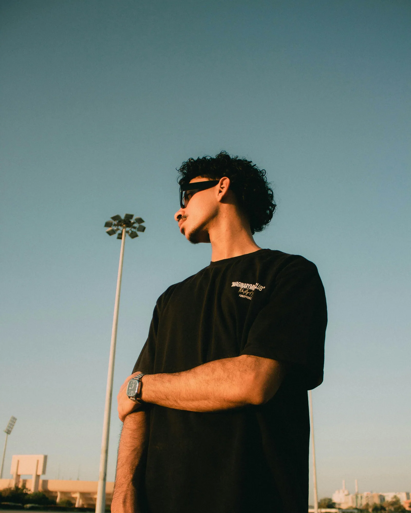 Лук 05 — NOIR Graphic Tee